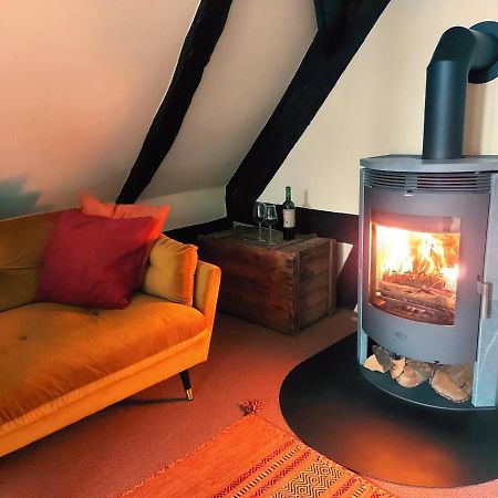 Historische Ferienwohnung Mit Kamin In Lich Luaran gambar